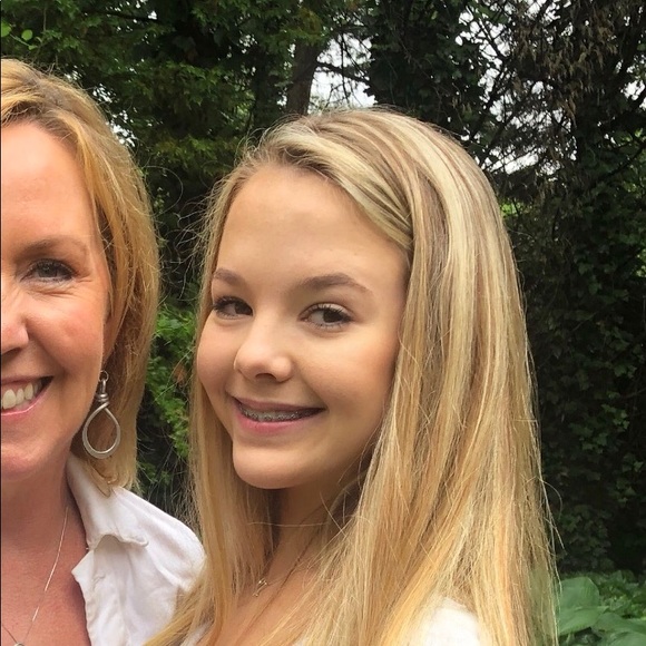 Meet your Posher, Bridget - Picture 1 of 1